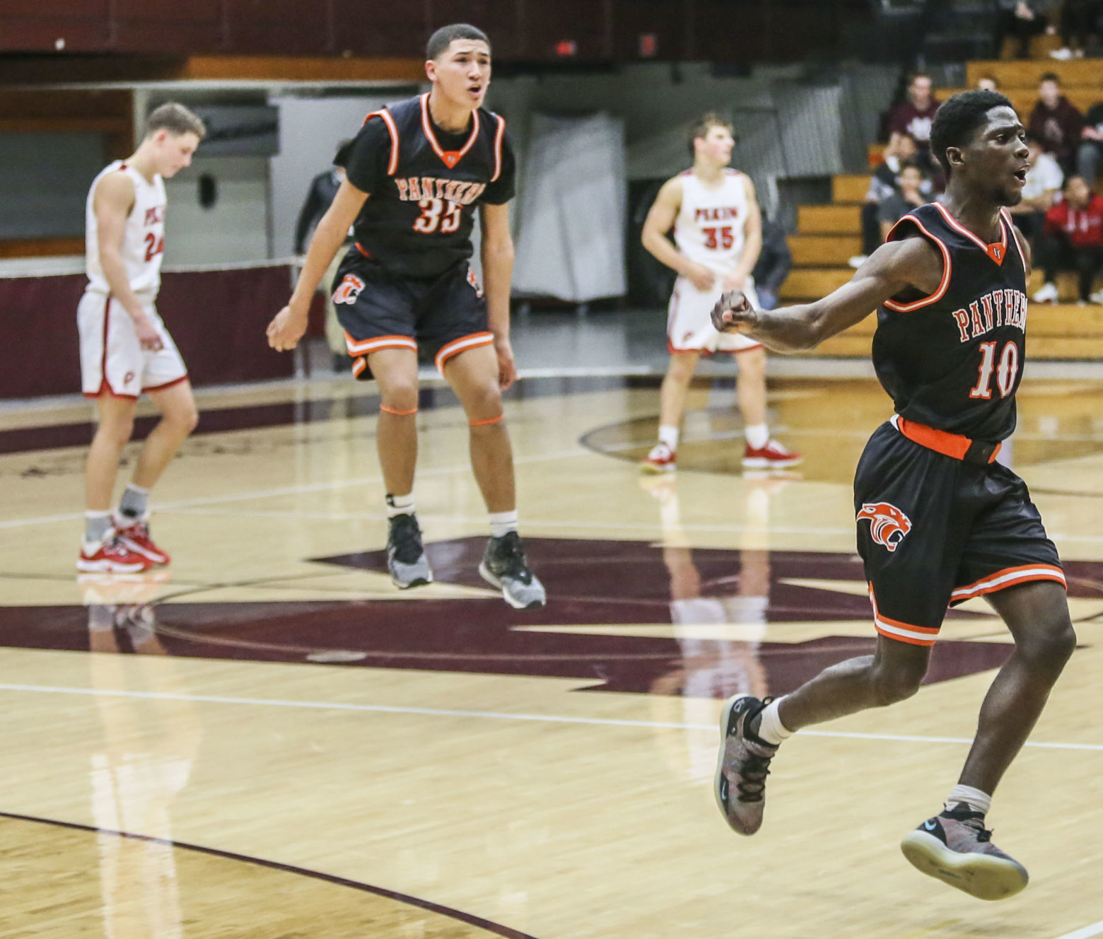 030320-qc-spt-ut-hoops-1.JPG